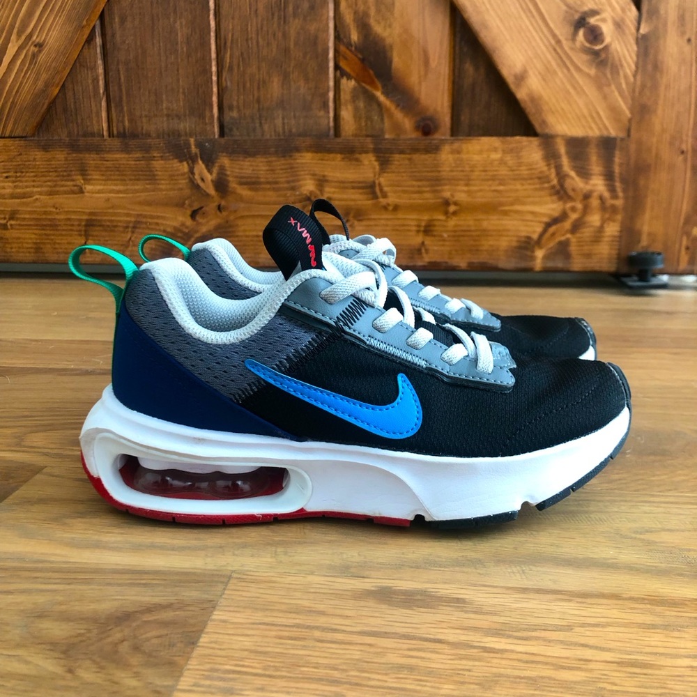Kids' Air Max INTRLK Lite Sneaker Size 1Y